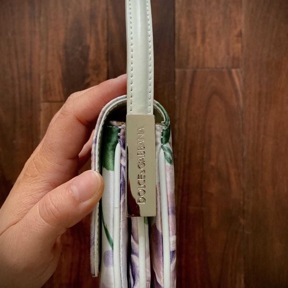 Dolce Gabbana purple rose clutch - Picture 3 of 8